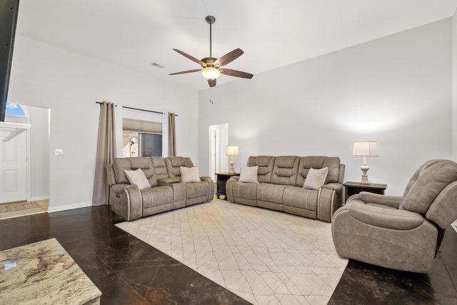 30 COTTON TRAIL DR, Rossville, TN 38066