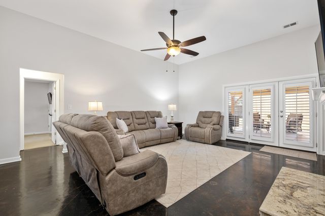 30 COTTON TRAIL DR, Rossville, TN 38066