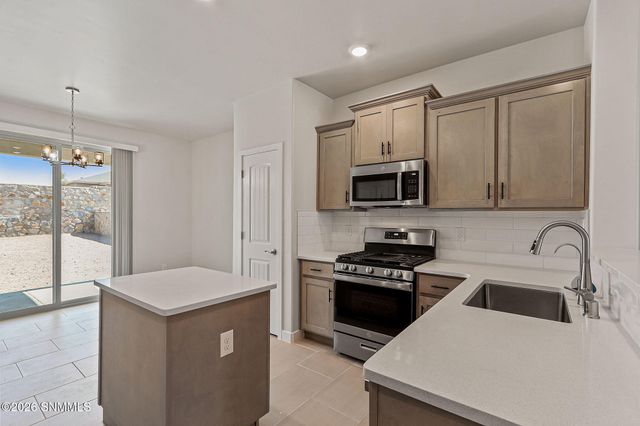 2073 Meteor Street, Las Cruces, NM 88012