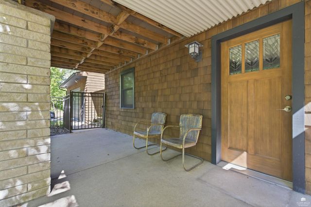221 Westwood Road, Manhattan, KS 66502