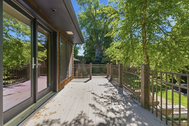221 Westwood Road, Manhattan, KS 66502
