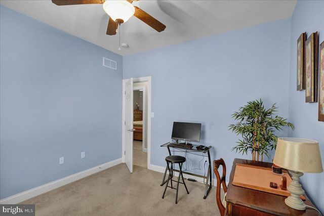 3 JAMES RD, Reinholds, PA 17569