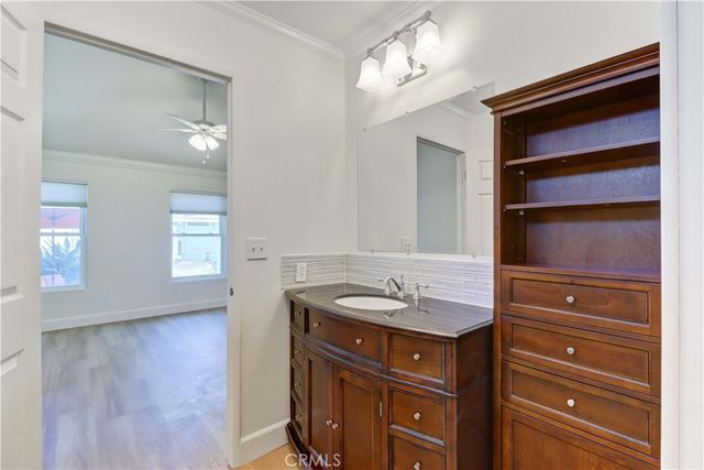 2509 View Lake 144, Santa Ana, CA 92705