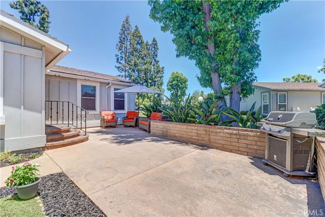 2509 View Lake 144, Santa Ana, CA 92705