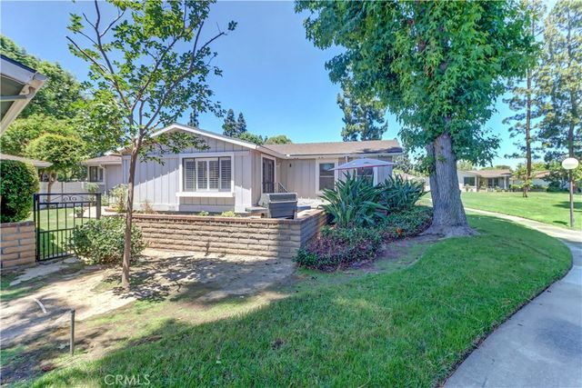 2509 View Lake 144, Santa Ana, CA 92705
