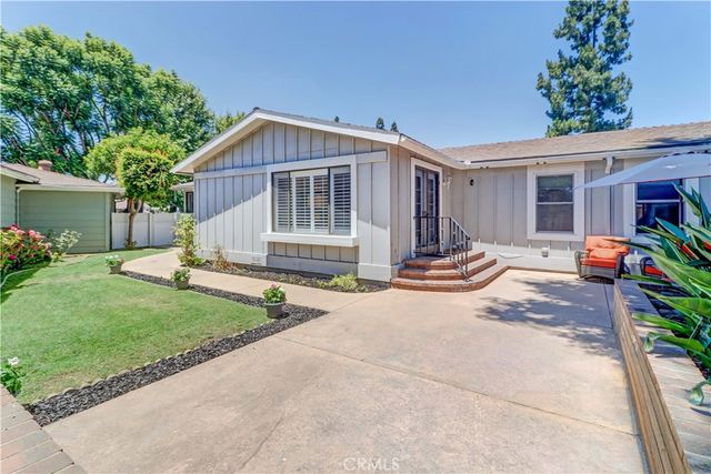 2509 View Lake 144, Santa Ana, CA 92705