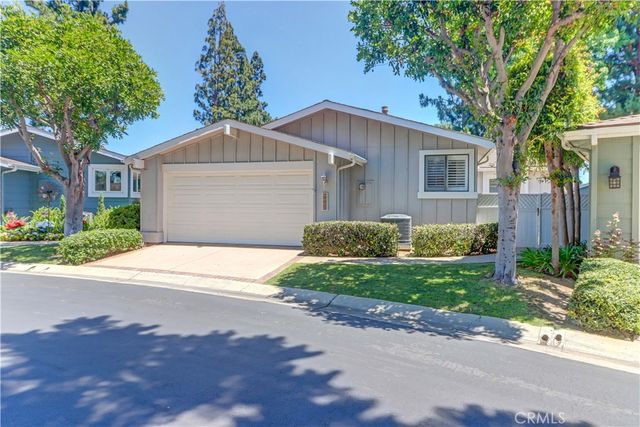 2509 View Lake 144, Santa Ana, CA 92705
