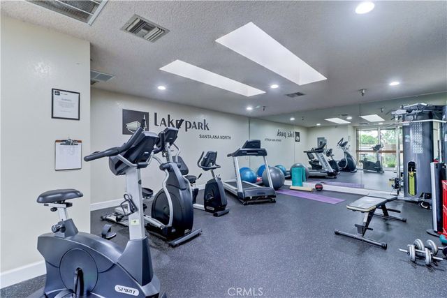 2509 View Lake 144, Santa Ana, CA 92705
