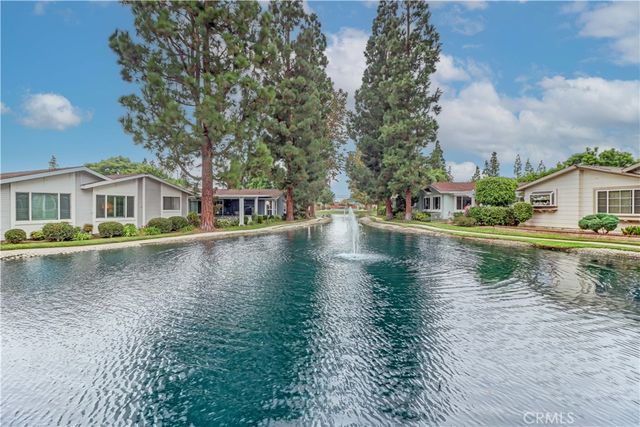 2509 View Lake 144, Santa Ana, CA 92705
