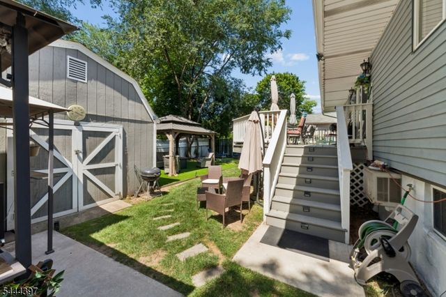 116 Pasadena Ave, Hasbrouck Heights Boro, NJ 07604