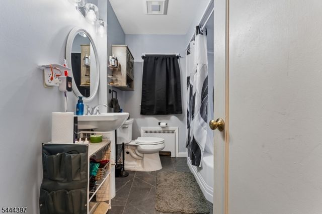 116 Pasadena Ave, Hasbrouck Heights Boro, NJ 07604