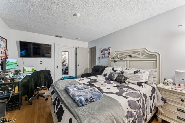 116 Pasadena Ave, Hasbrouck Heights Boro, NJ 07604