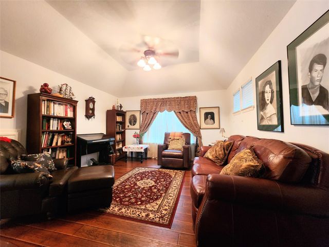 2158 Brittany Colony Drive, League City, TX 77573