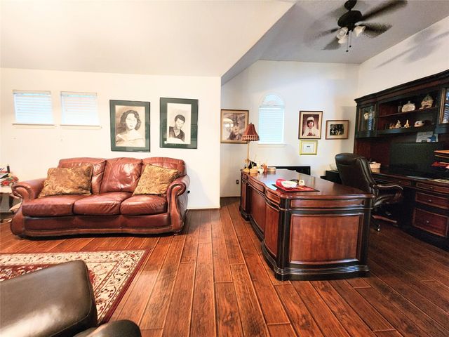 2158 Brittany Colony Drive, League City, TX 77573