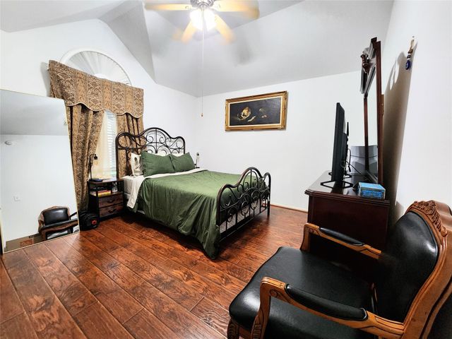 2158 Brittany Colony Drive, League City, TX 77573