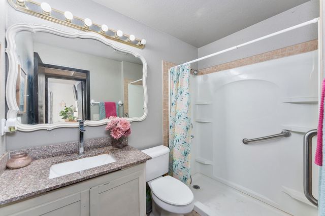 7640 Sycamore Dr, Citrus Heights, CA 95610