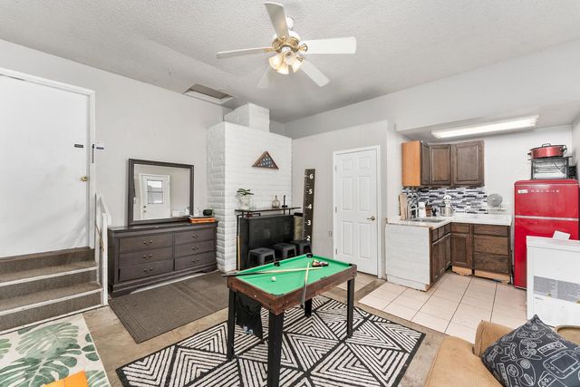 7640 Sycamore Dr, Citrus Heights, CA 95610