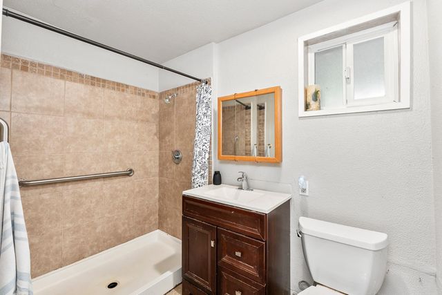 7640 Sycamore Dr, Citrus Heights, CA 95610