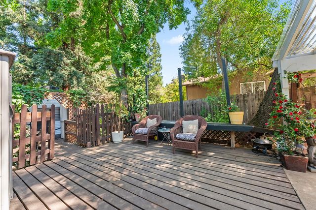 7640 Sycamore Dr, Citrus Heights, CA 95610