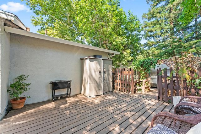 7640 Sycamore Dr, Citrus Heights, CA 95610