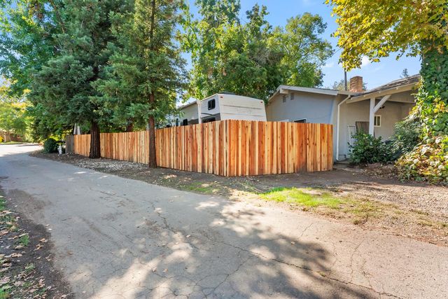 7640 Sycamore Dr, Citrus Heights, CA 95610