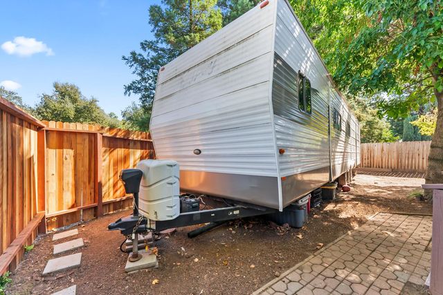 7640 Sycamore Dr, Citrus Heights, CA 95610