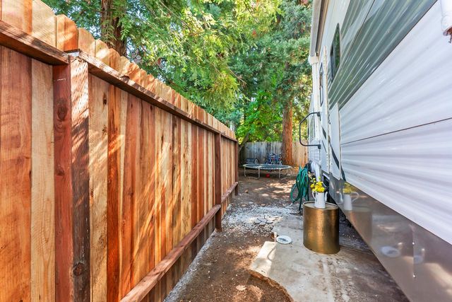 7640 Sycamore Dr, Citrus Heights, CA 95610