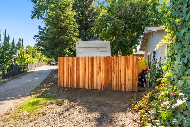 7640 Sycamore Dr, Citrus Heights, CA 95610