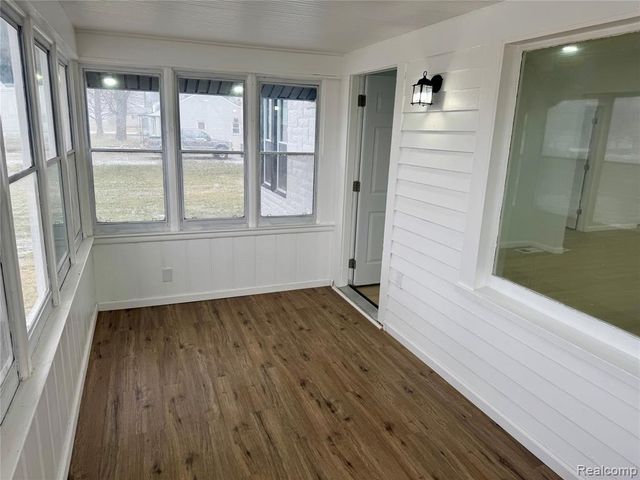 134 W Auburn Road, Rochester Hills, MI 48307