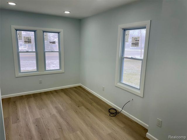 134 W Auburn Road, Rochester Hills, MI 48307