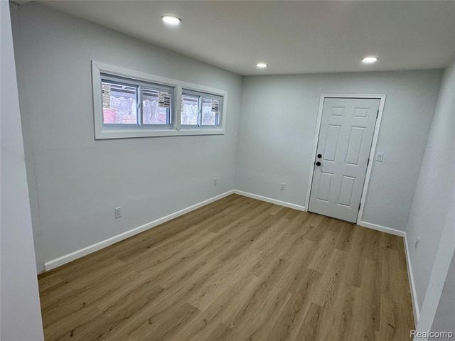 134 W Auburn Road, Rochester Hills, MI 48307