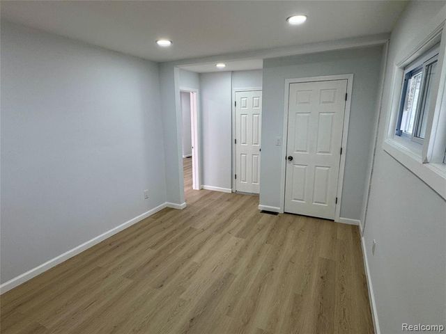 134 W Auburn Road, Rochester Hills, MI 48307