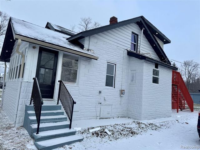 134 W Auburn Road, Rochester Hills, MI 48307