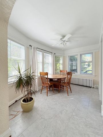 6118 W Wisconsin AVENUE, Wauwatosa, WI 53213