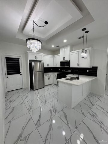 1305 Valle Vista Street 4, Alamo, TX 78589