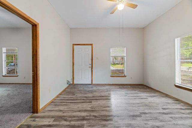 121 NE 8TH, Paris, TX 75460