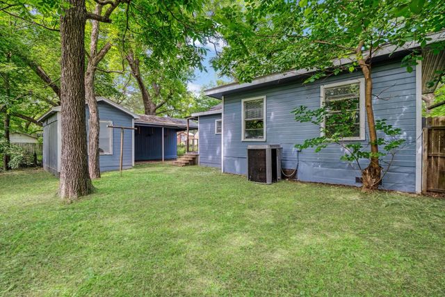 121 NE 8TH, Paris, TX 75460