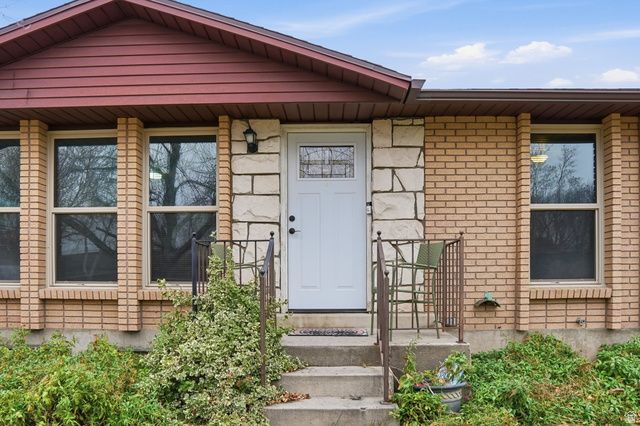 5758 S BENNION DR, Taylorsville, UT 84129