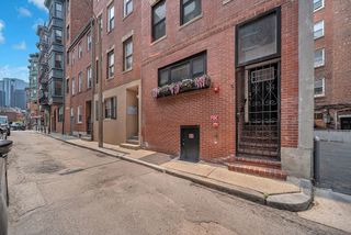 5 Garden Ct 3, Boston, MA 02113