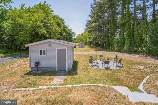 1144 BERKLEY RD, Gibbstown, NJ 08027