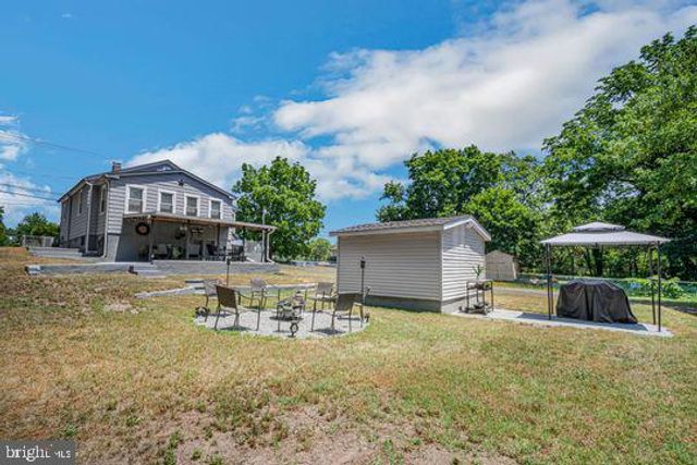 1144 BERKLEY RD, Gibbstown, NJ 08027