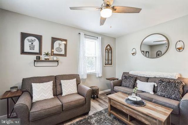1144 BERKLEY RD, Gibbstown, NJ 08027
