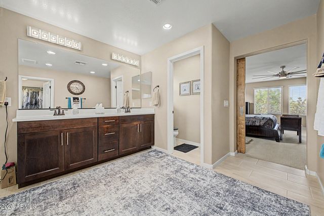 2812 E PEARL Street, Mesa, AZ 85213
