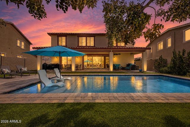 2812 E PEARL Street, Mesa, AZ 85213