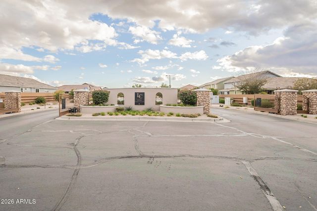2812 E PEARL Street, Mesa, AZ 85213