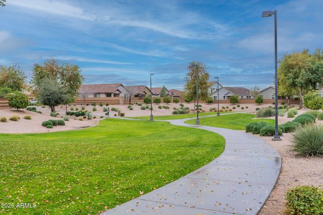 2812 E PEARL Street, Mesa, AZ 85213