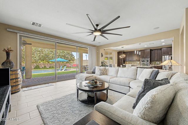 2812 E PEARL Street, Mesa, AZ 85213