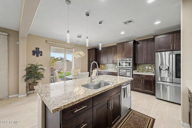 2812 E PEARL Street, Mesa, AZ 85213