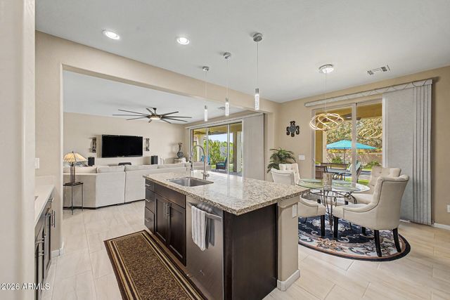 2812 E PEARL Street, Mesa, AZ 85213