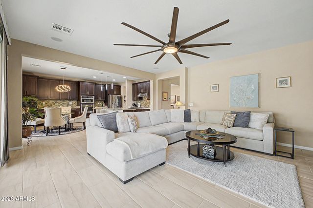 2812 E PEARL Street, Mesa, AZ 85213